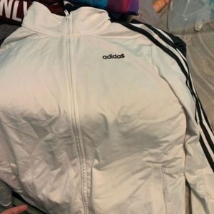 Med-large clothing bundle